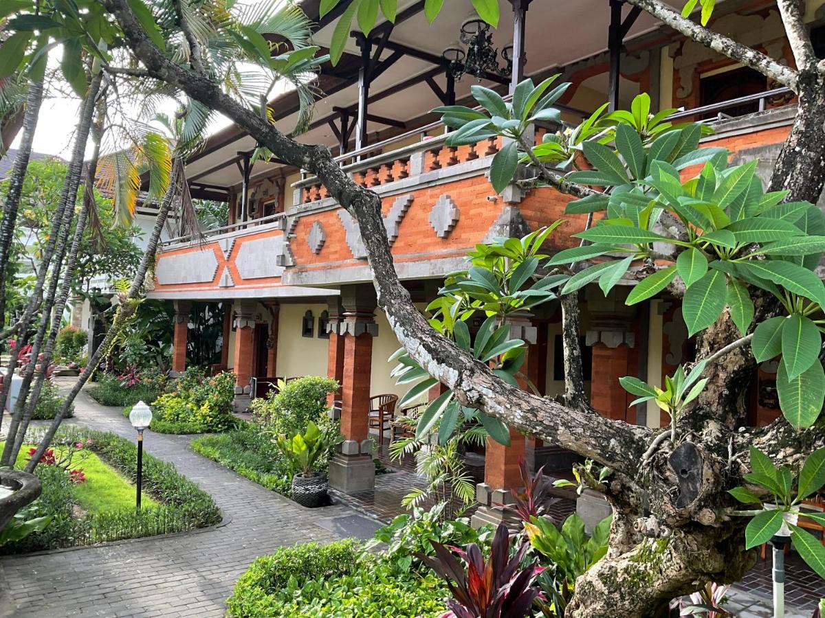 Hotel Grand Kumala Bali Legian Kültér fotó