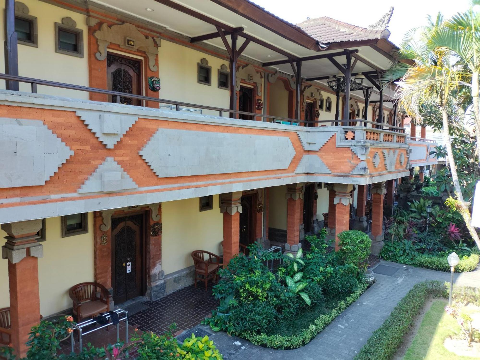 Hotel Grand Kumala Bali Legian Kültér fotó