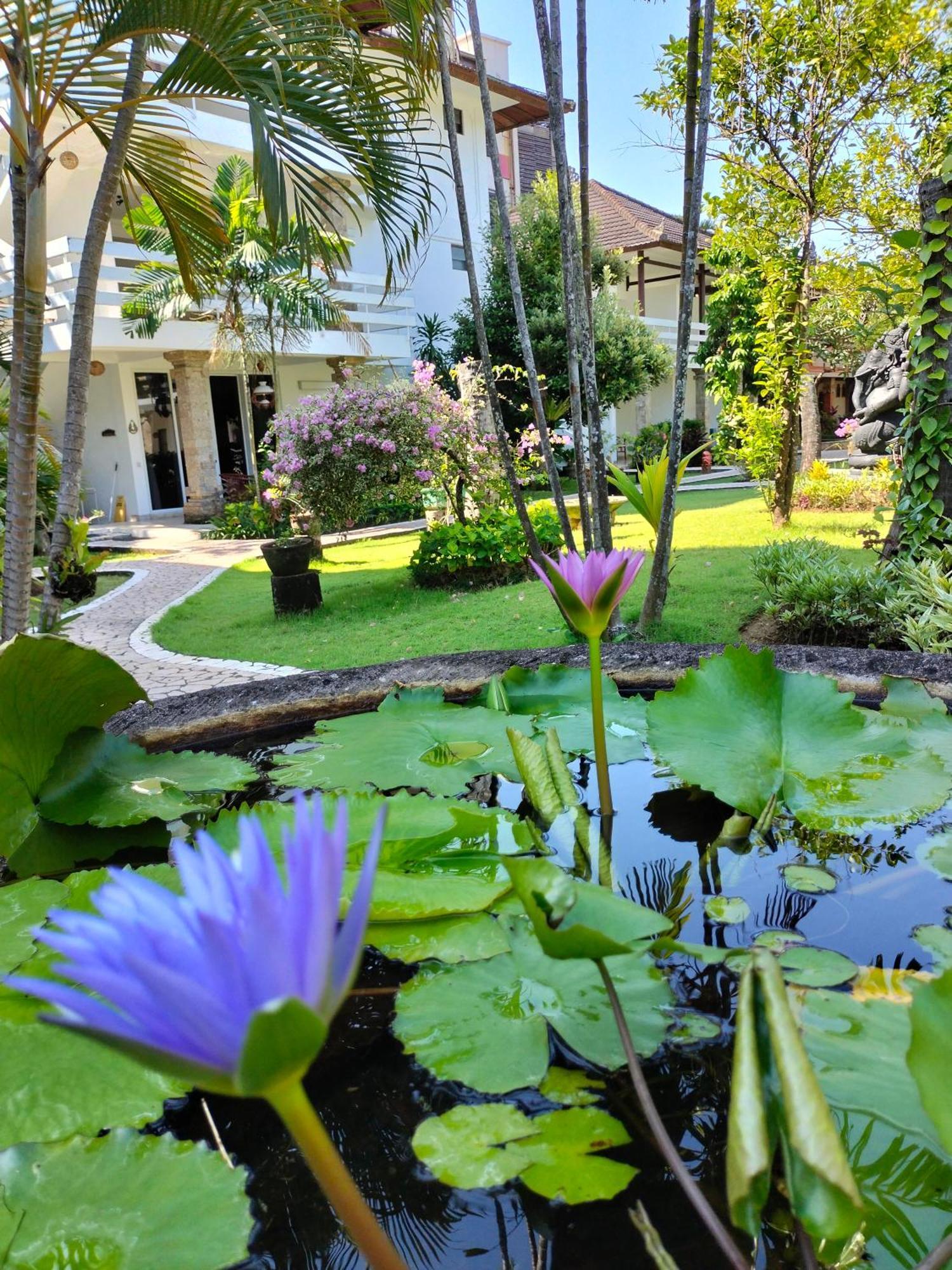 Hotel Grand Kumala Bali Legian Kültér fotó