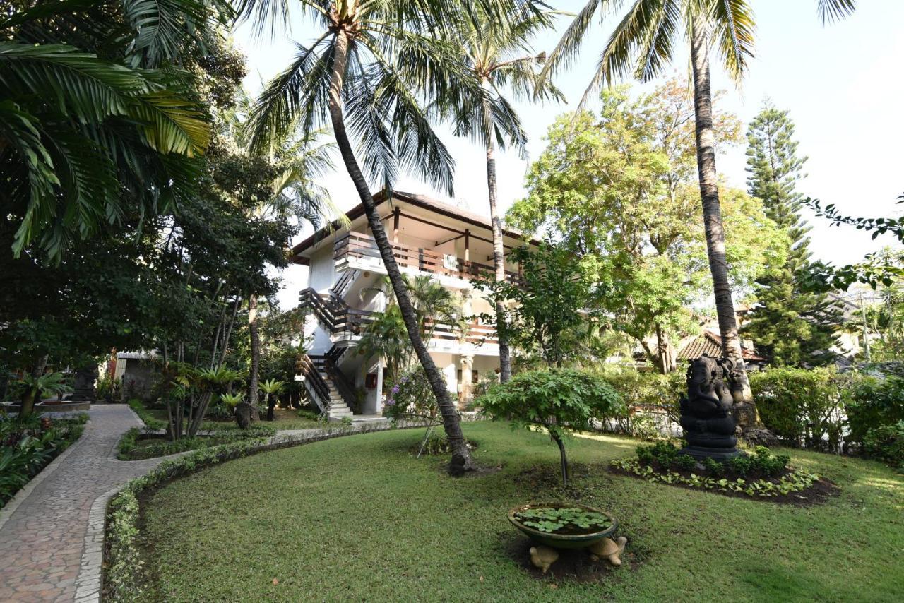 Hotel Grand Kumala Bali Legian Kültér fotó